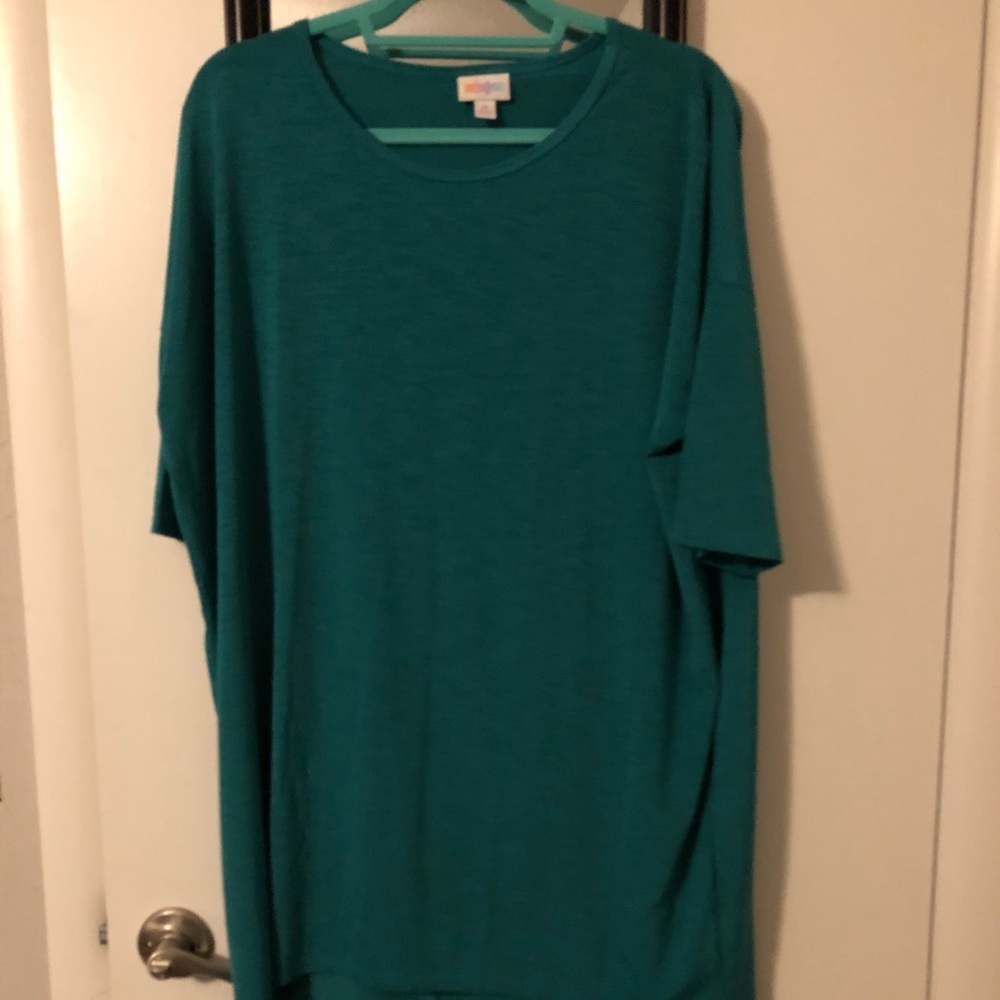 Medium LulaRoe Irma